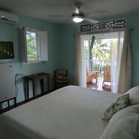 Sand Dollar Beach Bed & Breakfast โบกัสทาวน์ ภายนอก รูปภาพ